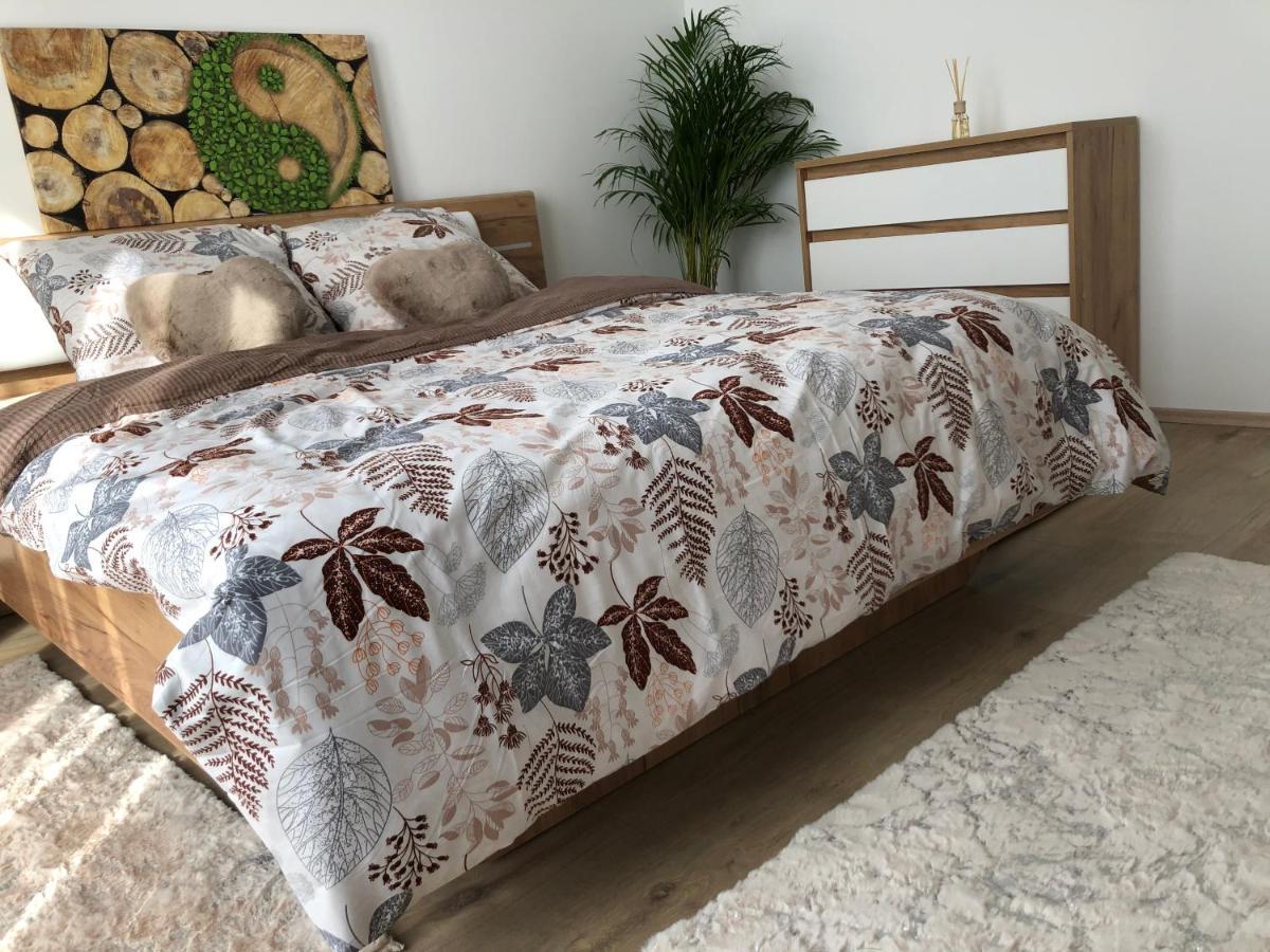 Tatra Billetee Apartman S Luxusnym Vyhladom Na Vysoketatry A Sukromnym Wellness Poprad Bagian luar foto