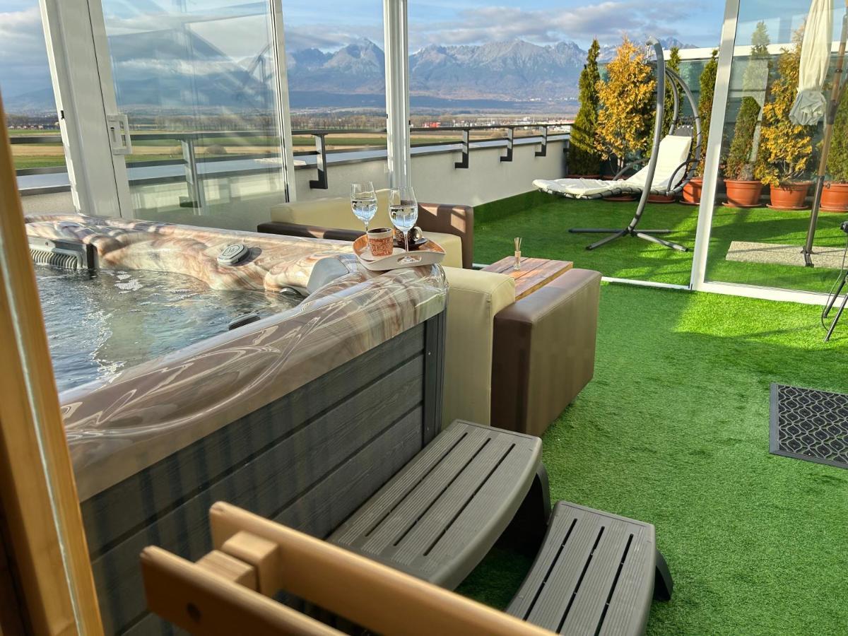 Tatra Billetee Apartman S Luxusnym Vyhladom Na Vysoketatry A Sukromnym Wellness Poprad Bagian luar foto